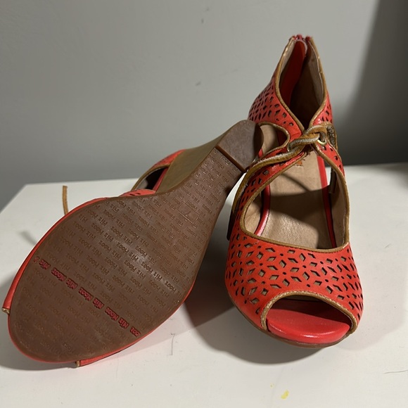 Miz Mooze wedges - Picture 4 of 6